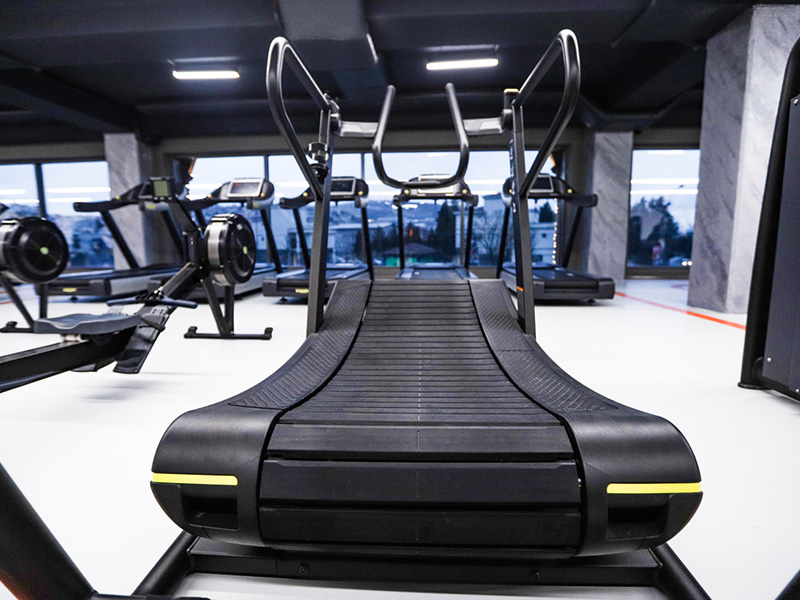 Self-powered treadmill